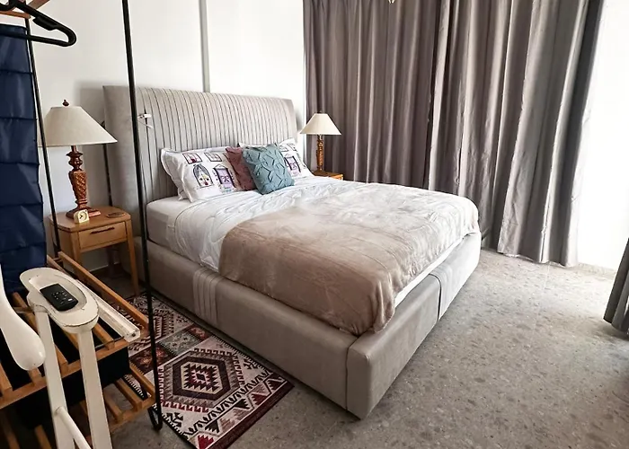 Center 1bdr شقة *