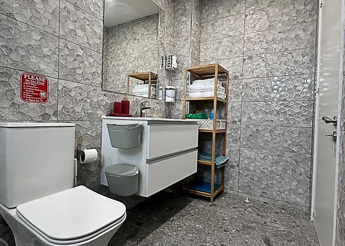 Center 1bdr شقة *