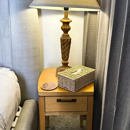 アパート Center 1bdr ニコシア