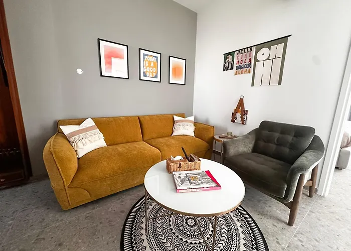 Apartment Center 1bdr *